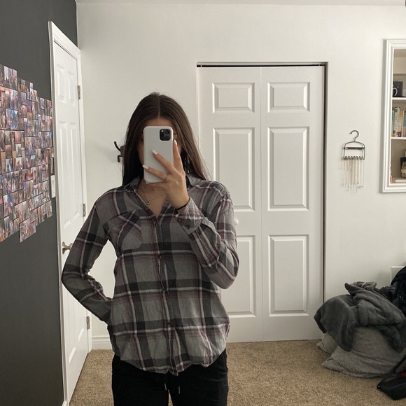 Aritzia Flannel - Picture 3 of 3